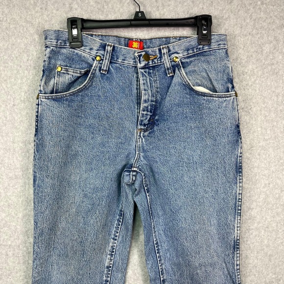 Wrangler Jeans Men's 31x31 Blue Denim Straight Leg Belt Loop Casual Tag 31x32 - Picture 2 of 12